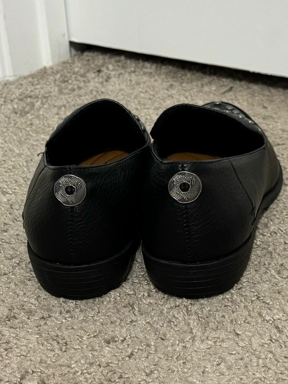 Cool Blowfish Malibu size 6.5 black faux leather silver studded slip on loafers